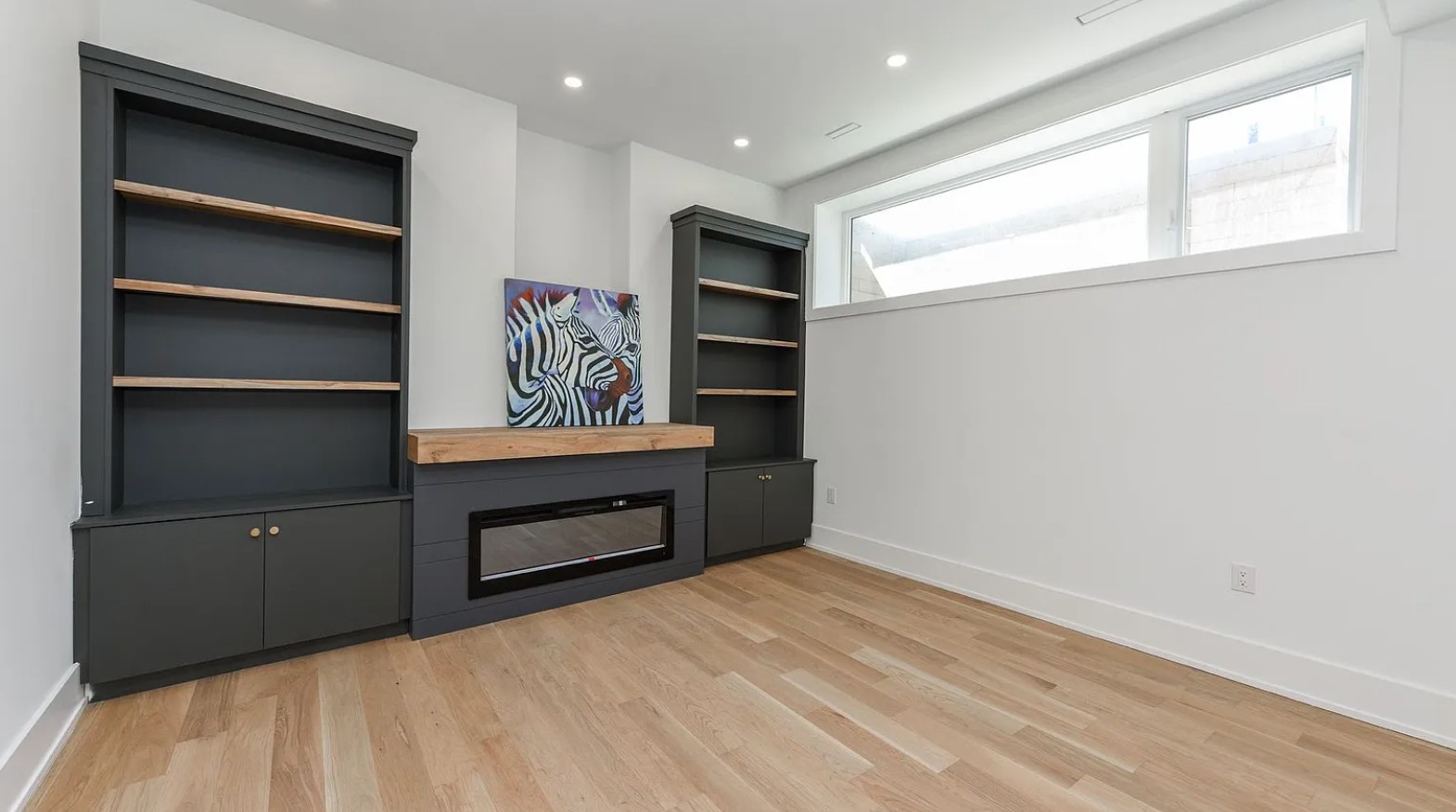 Fireplaces / View 14