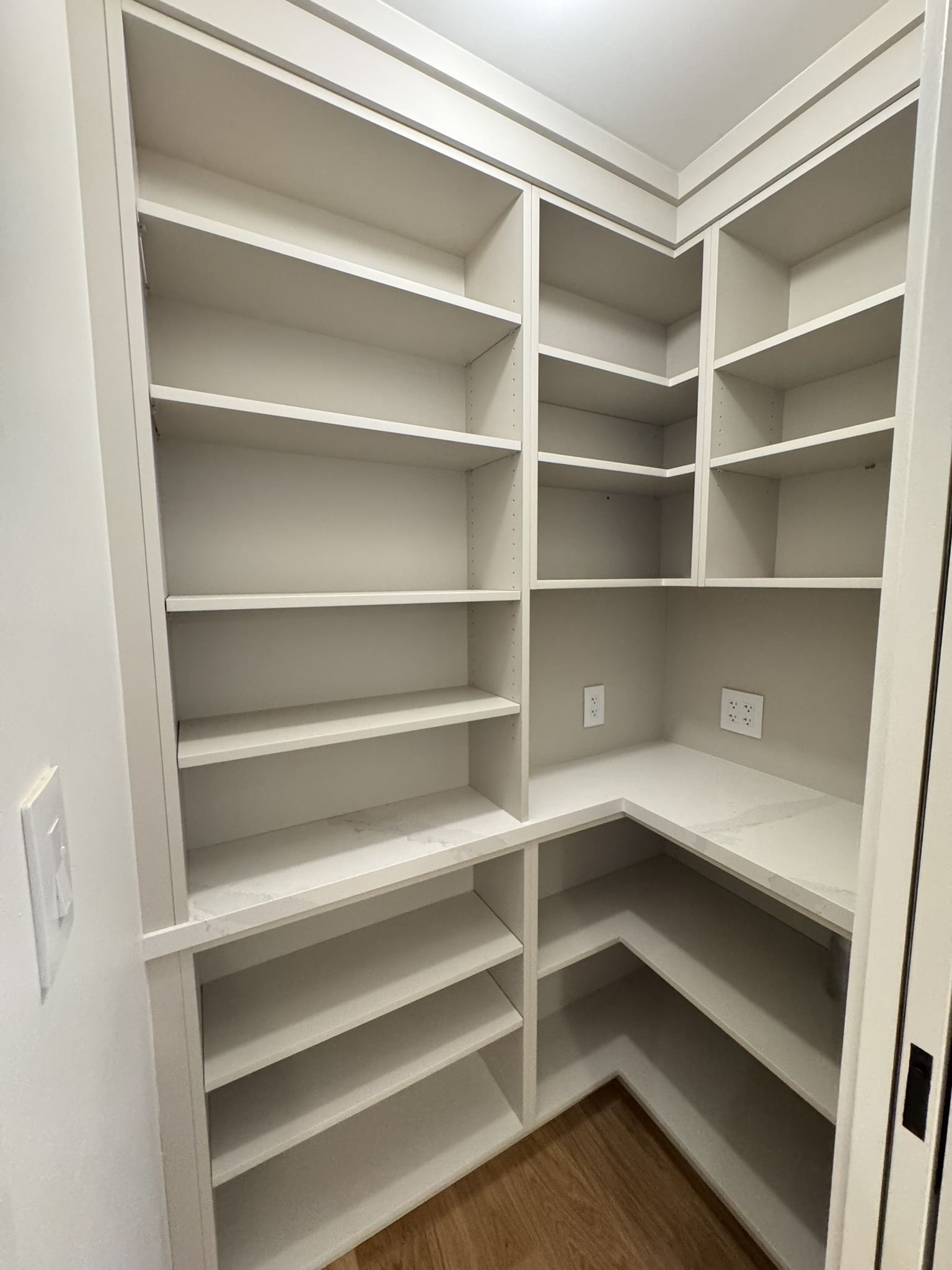 Pantry / View 05