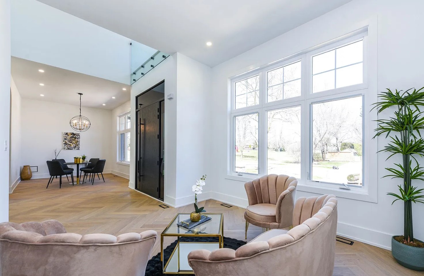 Interiors / View 18