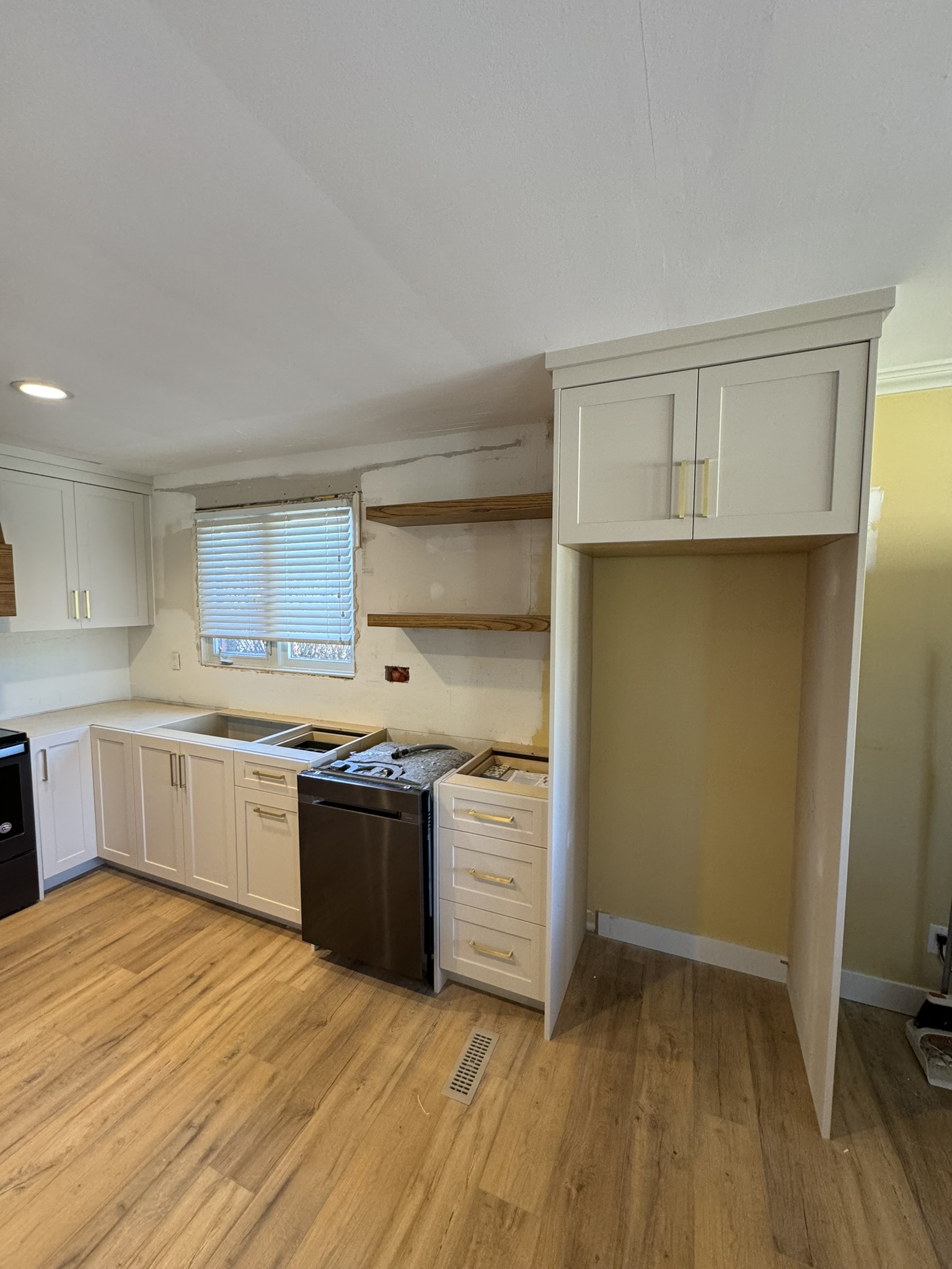 Kitchens / View 69