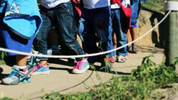 _Quando guri, eu tinha de me calar à mesa_ só as pessoas grandes falavam