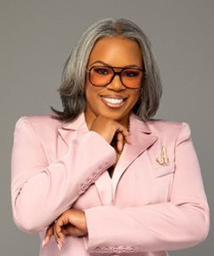 Angela Henderson to Provide Closing Keynote at “Women in Automotive and Motorsports Summit”