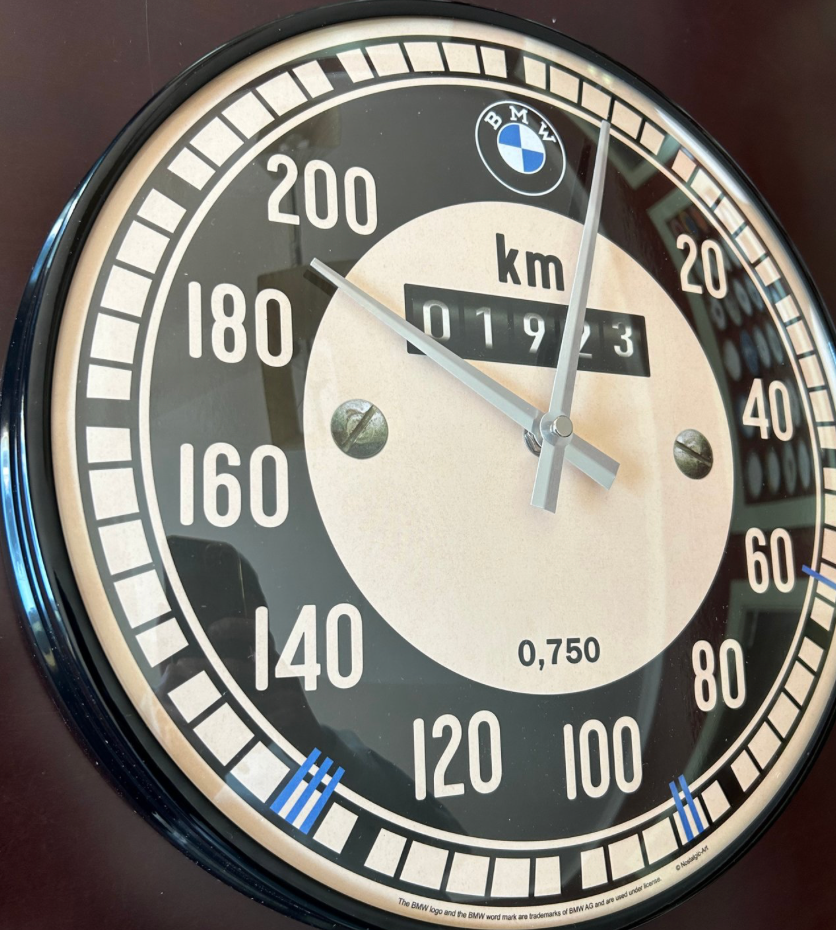 BMW CLOCK