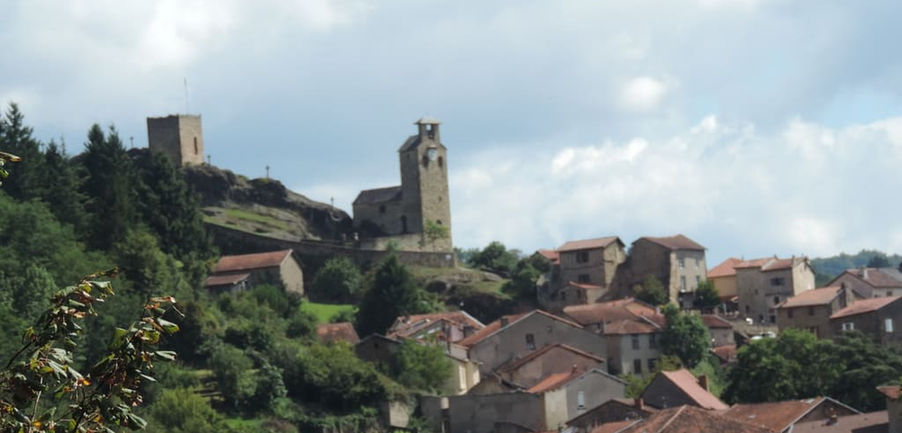 Le site du fort à Aubin - Gites en Aveyron près de Conques