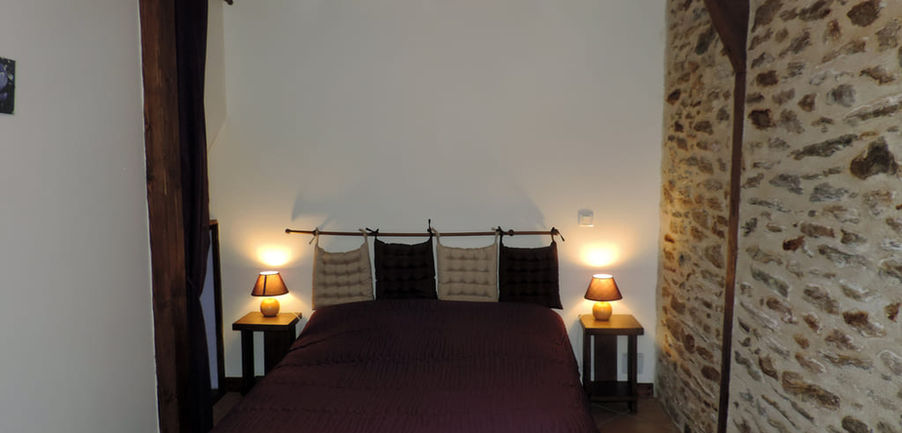 La chambre double du gîte "Le Saule Pleureur" - Gites en Aveyron près de Conques