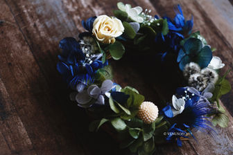 | 花圈 | 靜謐藍小花圈 Mini Wreath in Peacock Blue