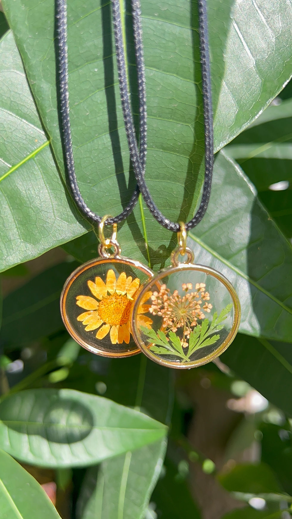 Thumbnail: Real Pressed Flowers Necklace - Leather