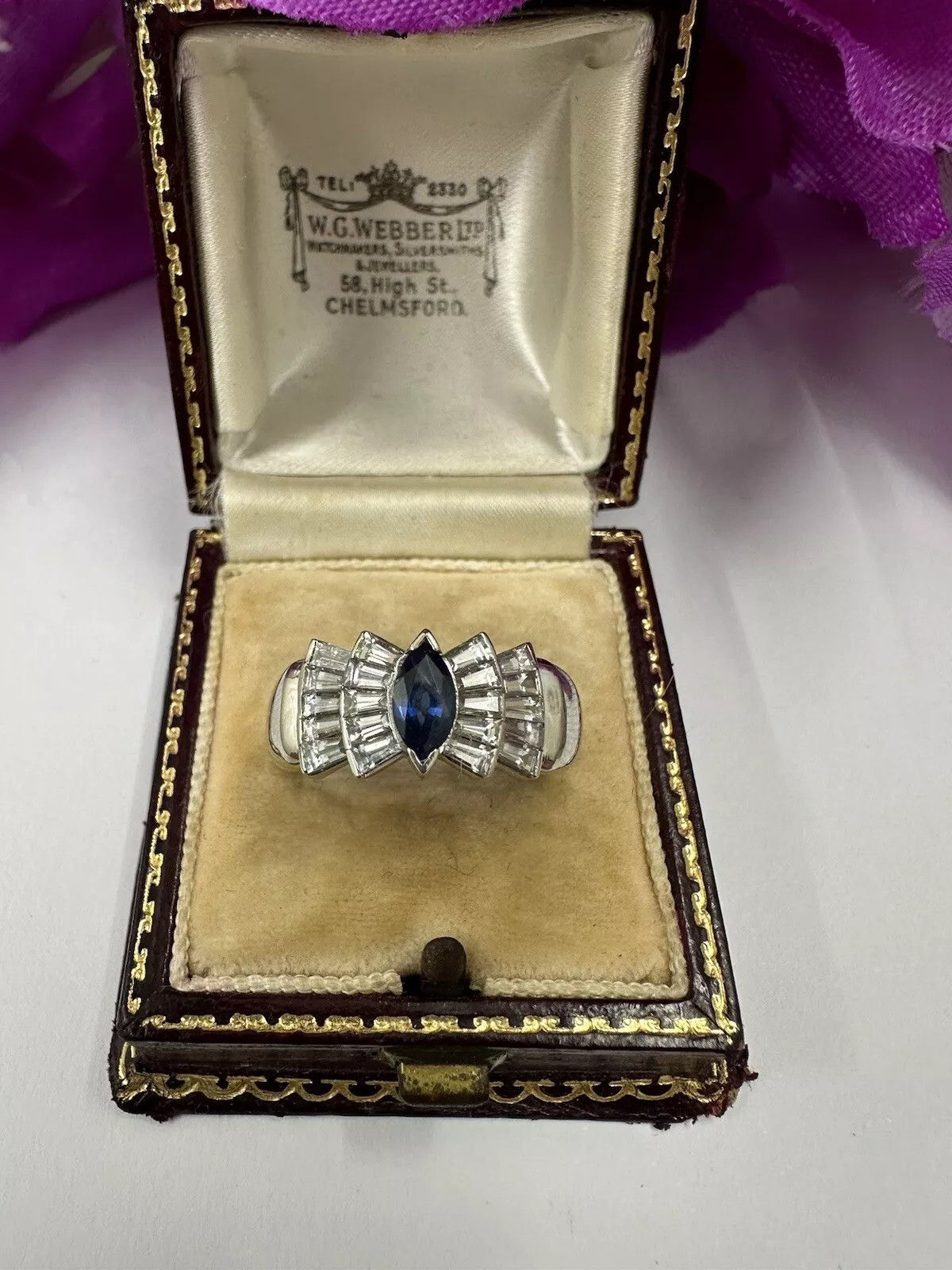 Pretty 18k Sapphire & Tapered Baguette Ring