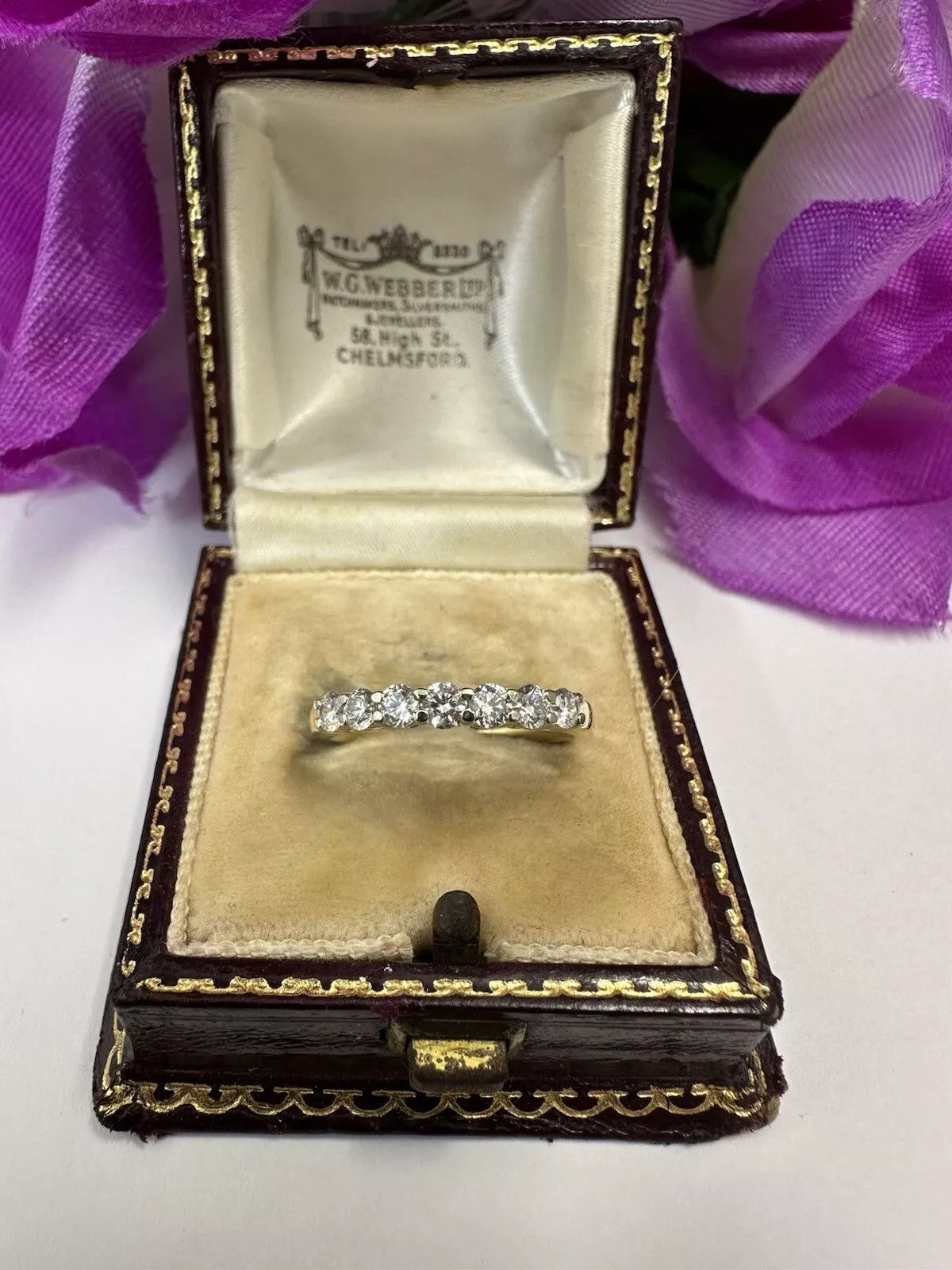 Pretty 18ct Diamond Half Eternity Ring 0.70ct Hallmarked