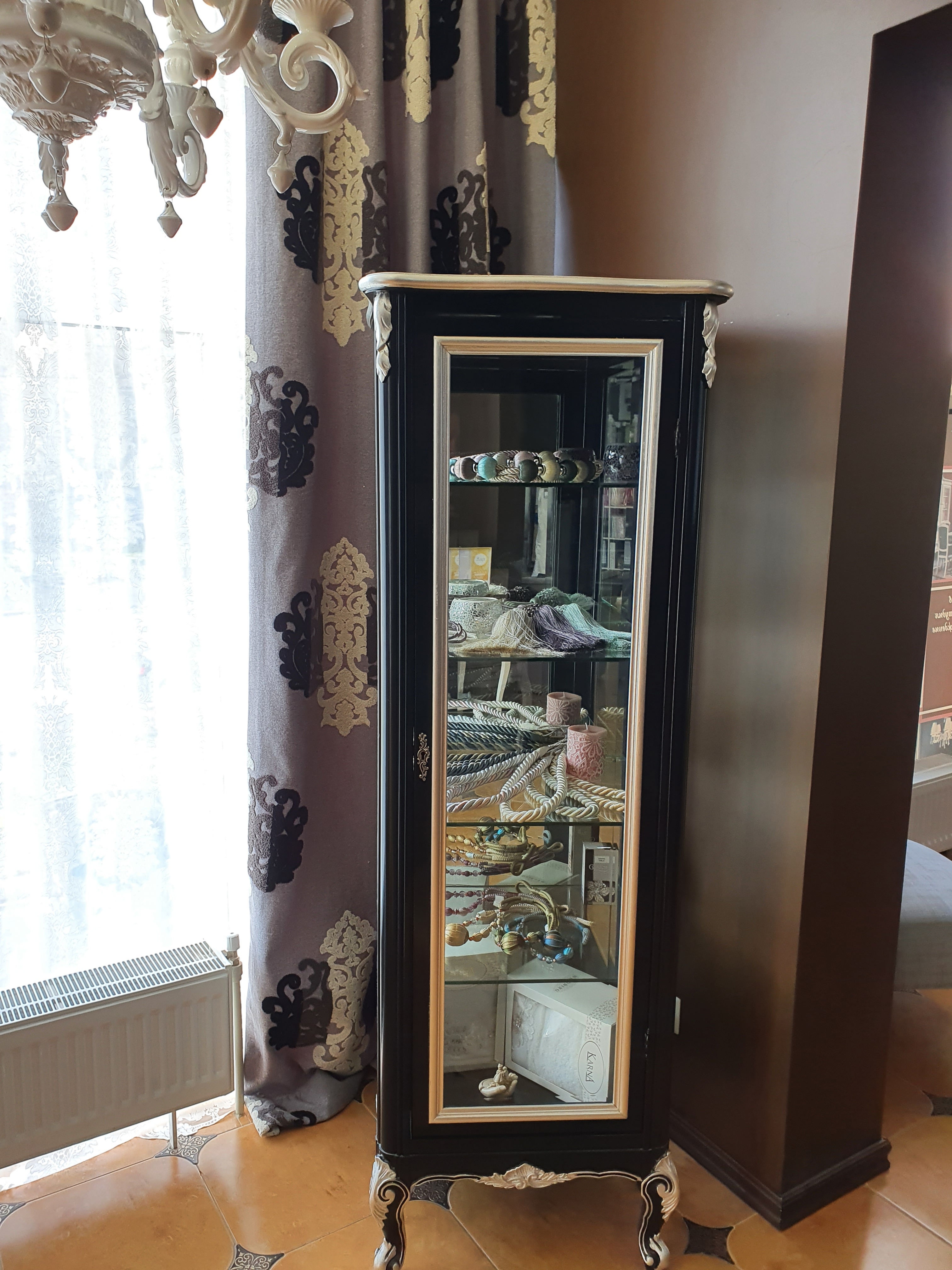 Витрина Modeneze