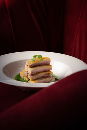 Poulet ivre au vin de Shaoxing, sauce cibette et gingembre chez Madame FAN, restaurant de gastronomie chinoise contemporaine à Paris.