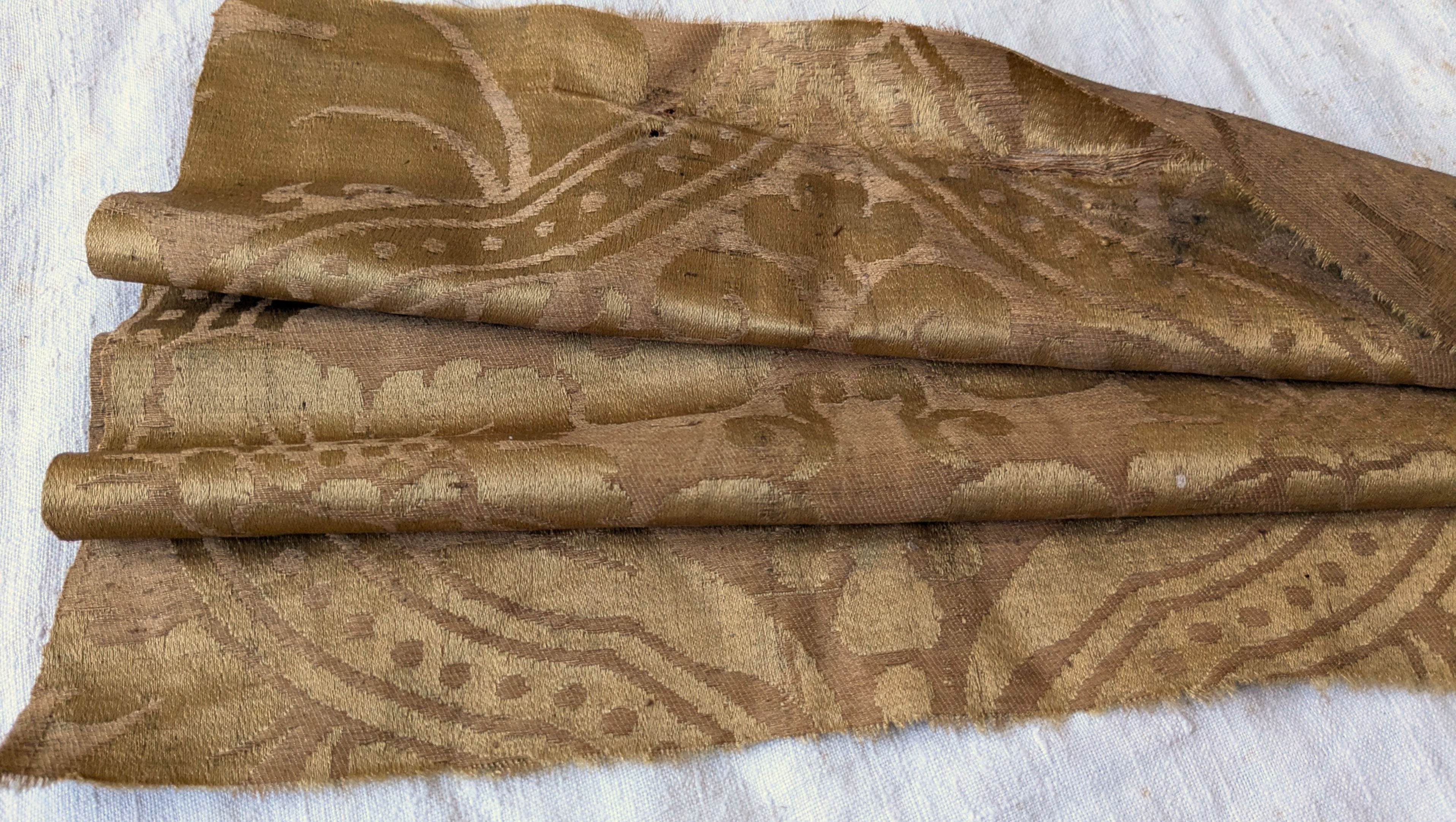 Gorgeous 18th Century Silk & Linen Damask French