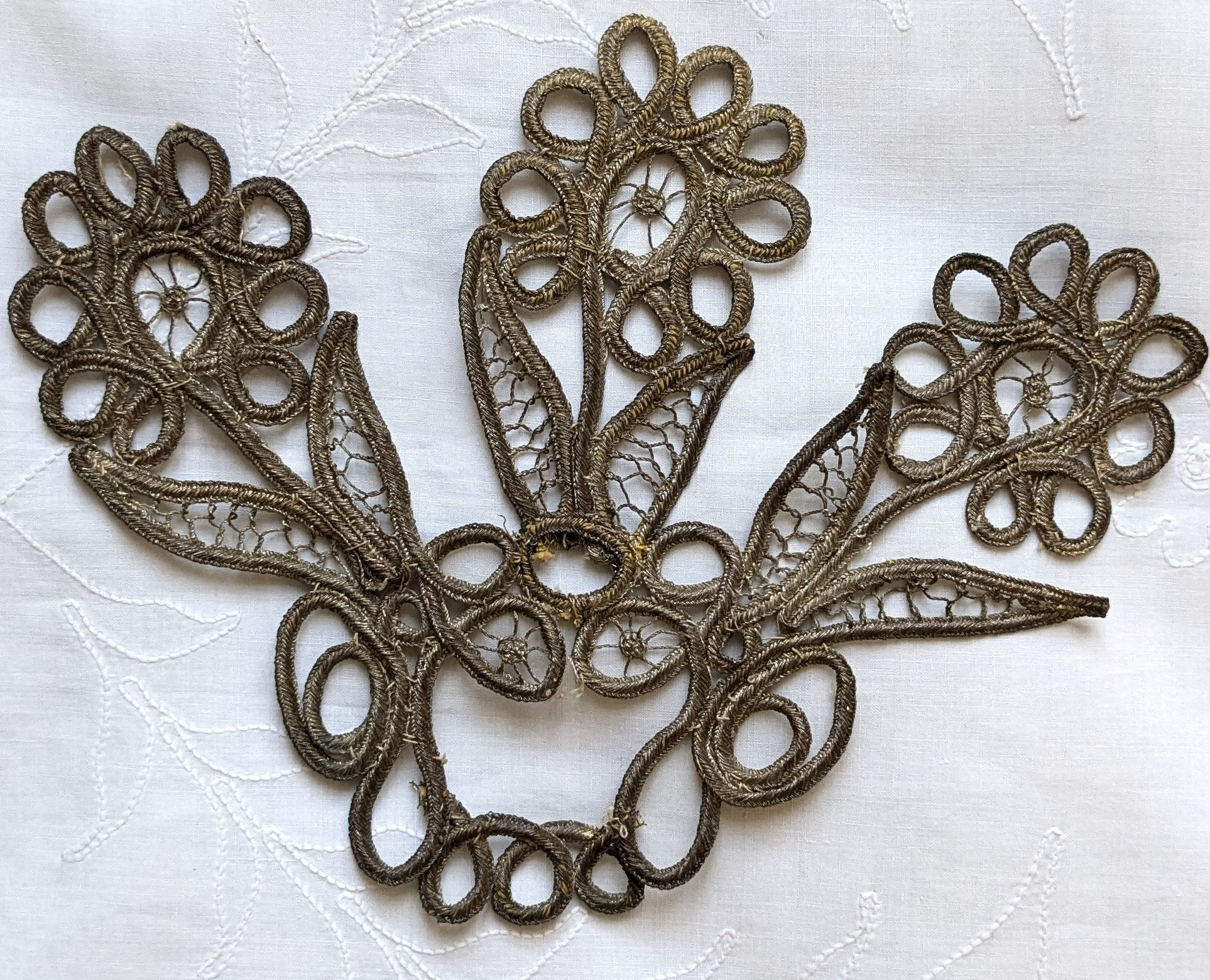 Early 100's French Gold Metallic Applique
