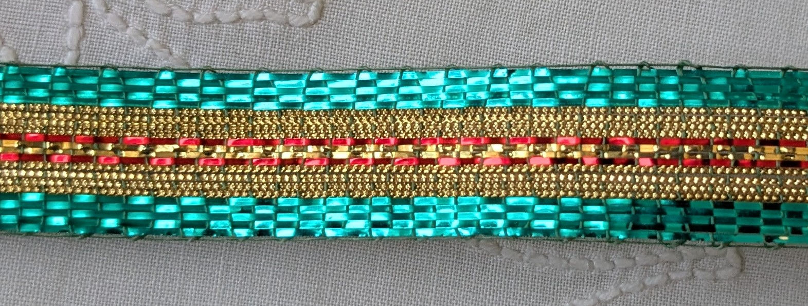 Vin. Metallic Lame Ribbon Green Gold Red French