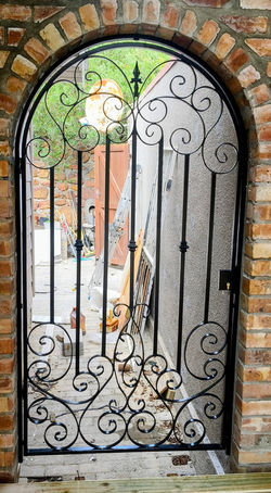 Arch gate2