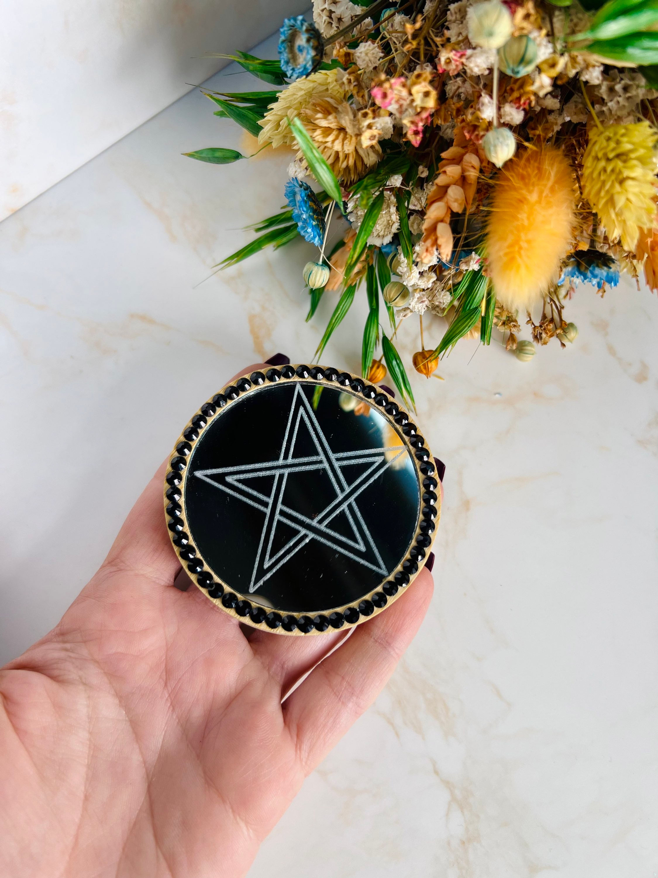 Espejo Hécate Wicca