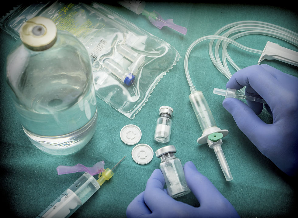 intravenous-therapy-medical-equipment-on-green-tab-2026-03-26-09-47-54-utc.jpg