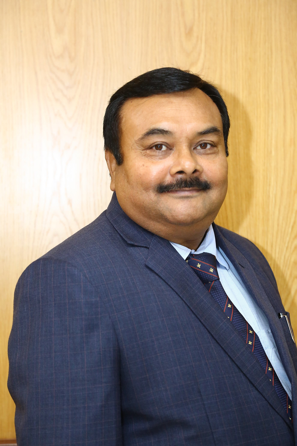 Shri Vivek Nishant Nath takes charge as Director (Commercial), NMDC