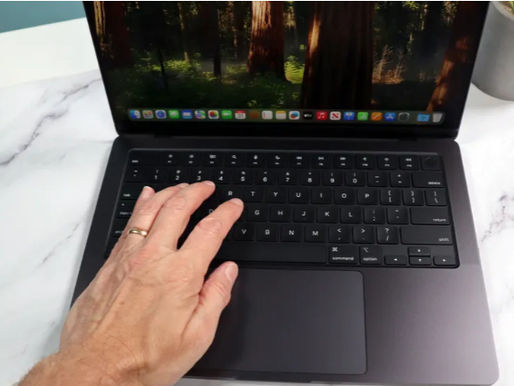 Want to turn your MacBook into a weighing scale? Me neither, but an app that gives the trackpad this ability looks impressively accurate