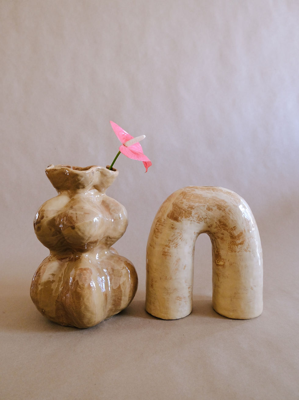 Thumbnail: Arch Vase // Nutmeg