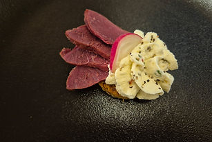 Rökt vildand med pepparrot.jpg