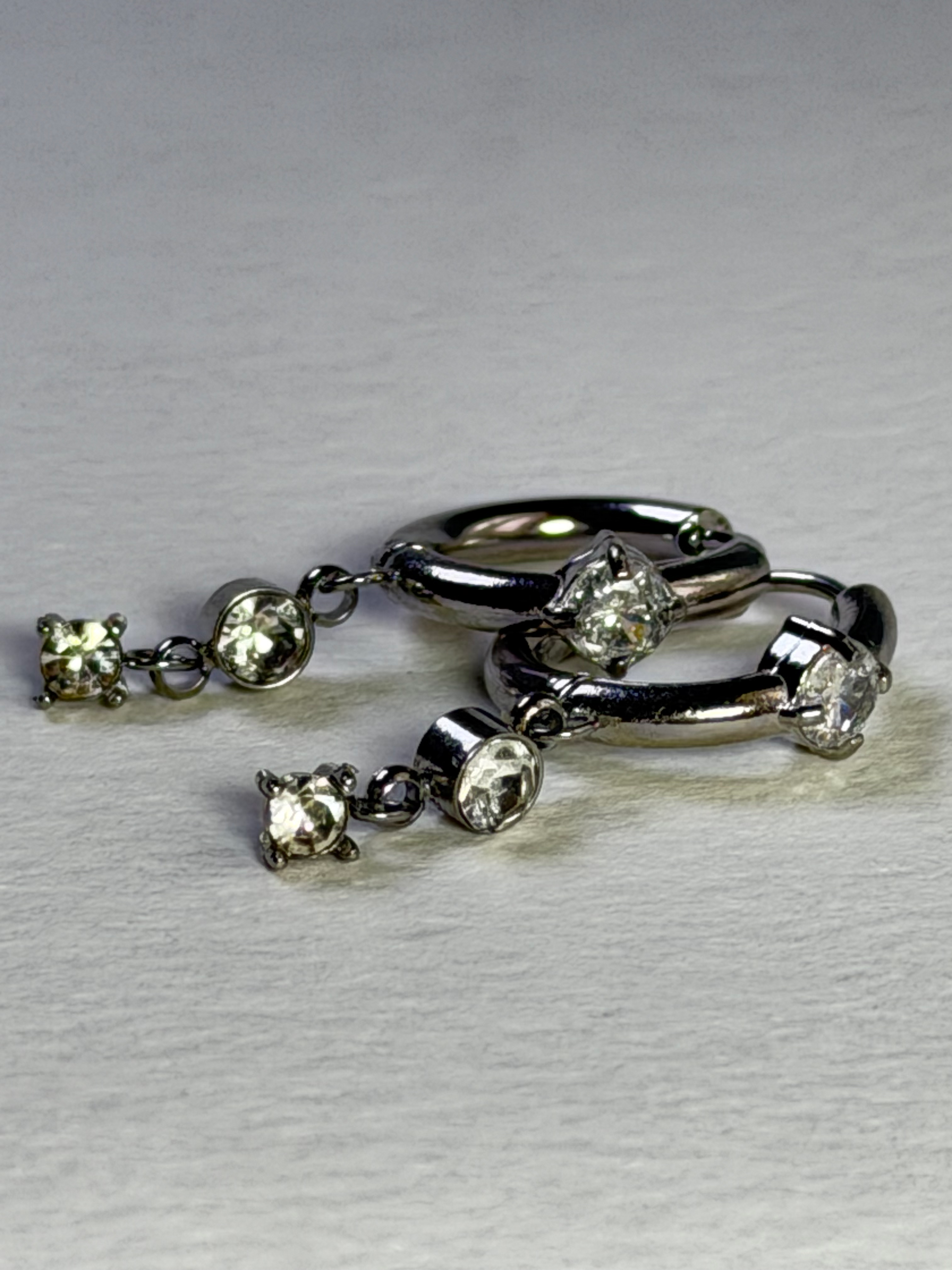 Elara Hoops