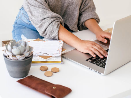 Employée vs assistante indépendante, les vraies différences à considérer