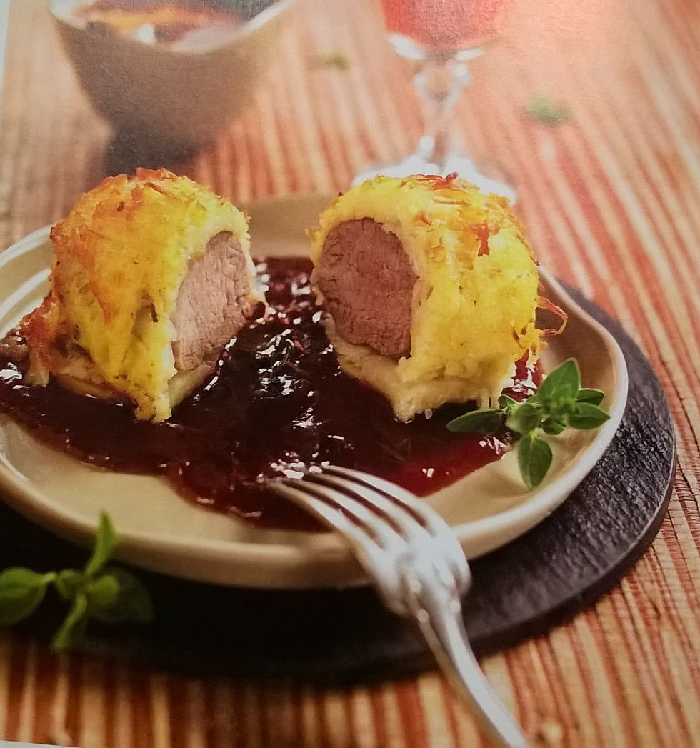filet_de_chevreuil_en_croûte_sauce_aux_airelles.jpg