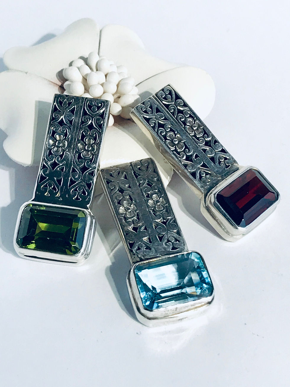 Thumbnail: The Candid