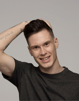 Donna con fotocamera