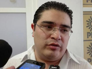 LEANDRO DE LA O
Piso parejo pide Gustavo Rosado Mendoza a la dirigencia estatal perredista y respet