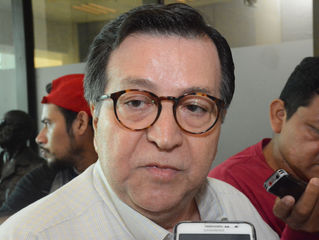 LEANDRO DE LA O
El coordinador del Copladet, Leopoldo Díaz Aldecoa, presentó a diputados locales