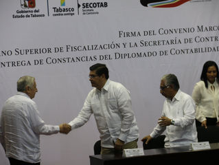 Firma de Convenio Marco entre el OSF y SECOTAB. y
Entrega de Constancias del Diplomado de Contabilid