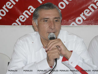 LEANDRO DE LA O
Mientras que el diputado federal del PRD, Candelario Pérez Alvarado, anunciaba su