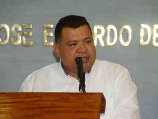 LEANDRO DE LA O
El diputado local de MORENA, Manuel Gordillo Bonfil, exhortó a la mesa directiva