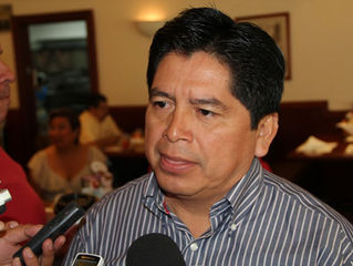 LEANDRO DE LA O
Fernando Morales Mateos, jurídico del Sindicato del Colegio de Bachilleres de Tab