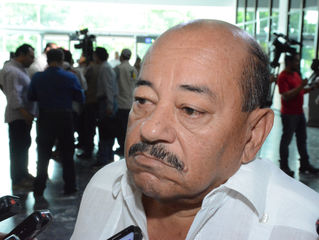 LEANDRO DE LA O
El coordinador parlamentario del PRD, en el Congreso local, Agustín Silva Vidal, d