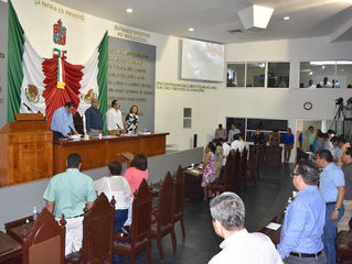 Autorizan al Poder Ejecutivo enajenar predios
para obras en materia de justicia, salud y cultura