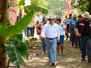 INTENTO DE GUERRA SUCIA ES PORQUE ESTÁN DESESPERADOS: EVARISTO HERNÁNDEZ



*El candidato a la alcal