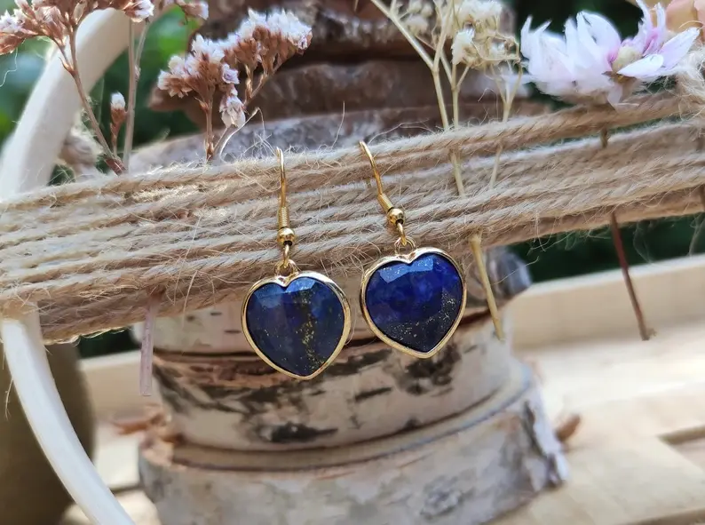 LAPIS HEARTS EARRING