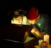 Jeu interactif dans le parc du Château des Aventuriers, proche de La Clémentinière