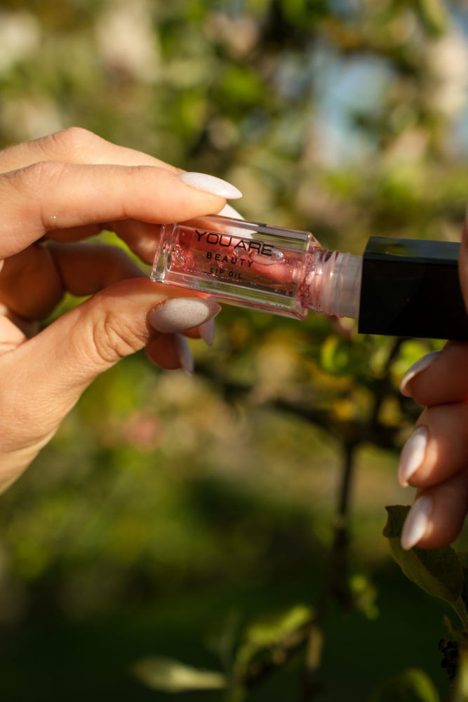 YOU ARE Beauty lūpų aliejus - 02 UK