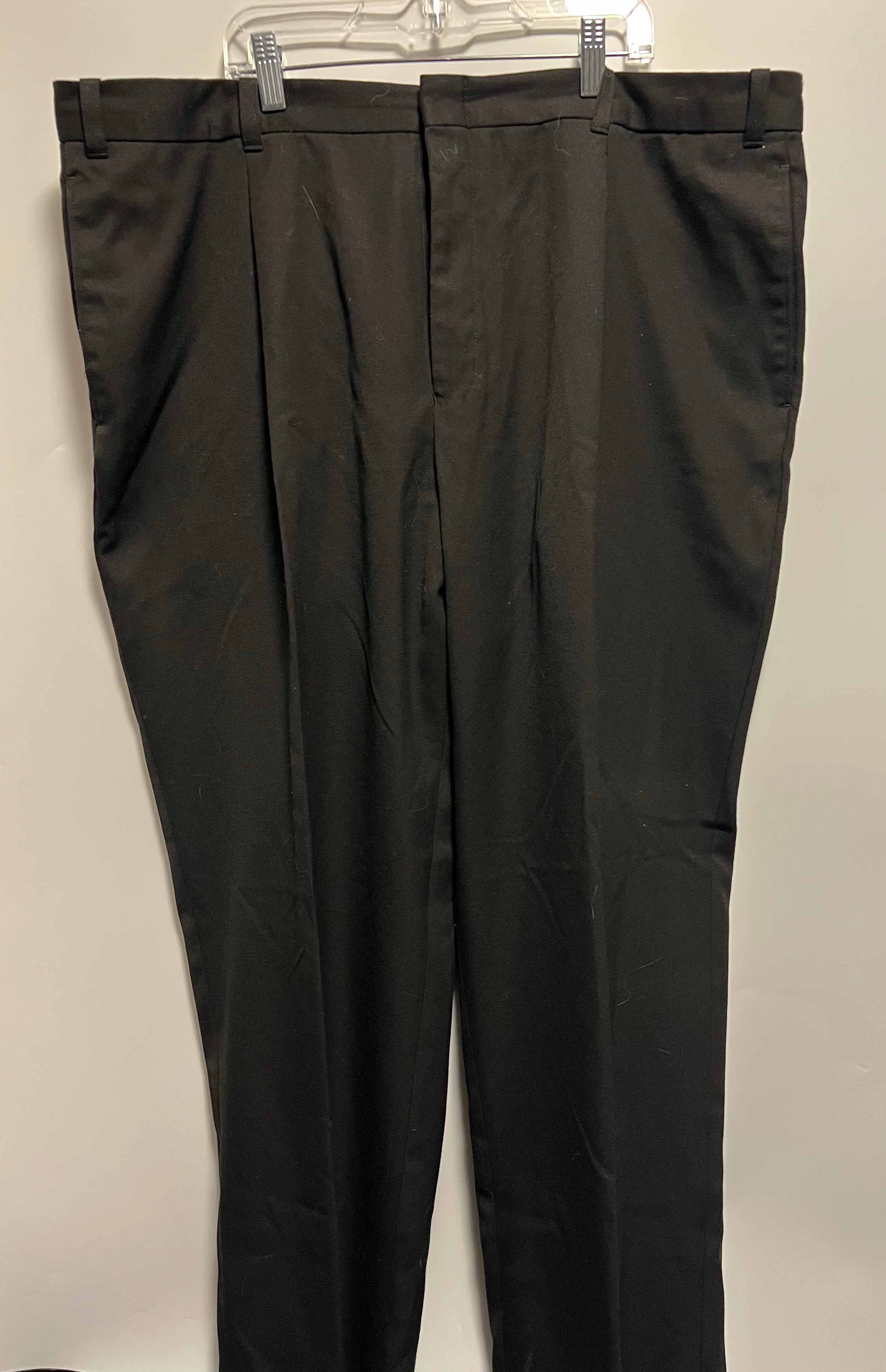 Men’s Black Dress pants by Mantles • 42x32