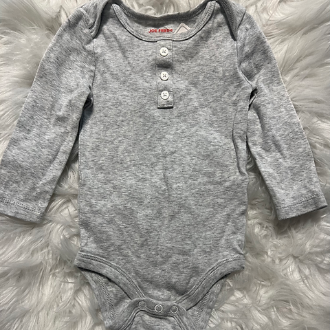 Joe Fresh solid grey long sleeve body suit ~ 6-12m