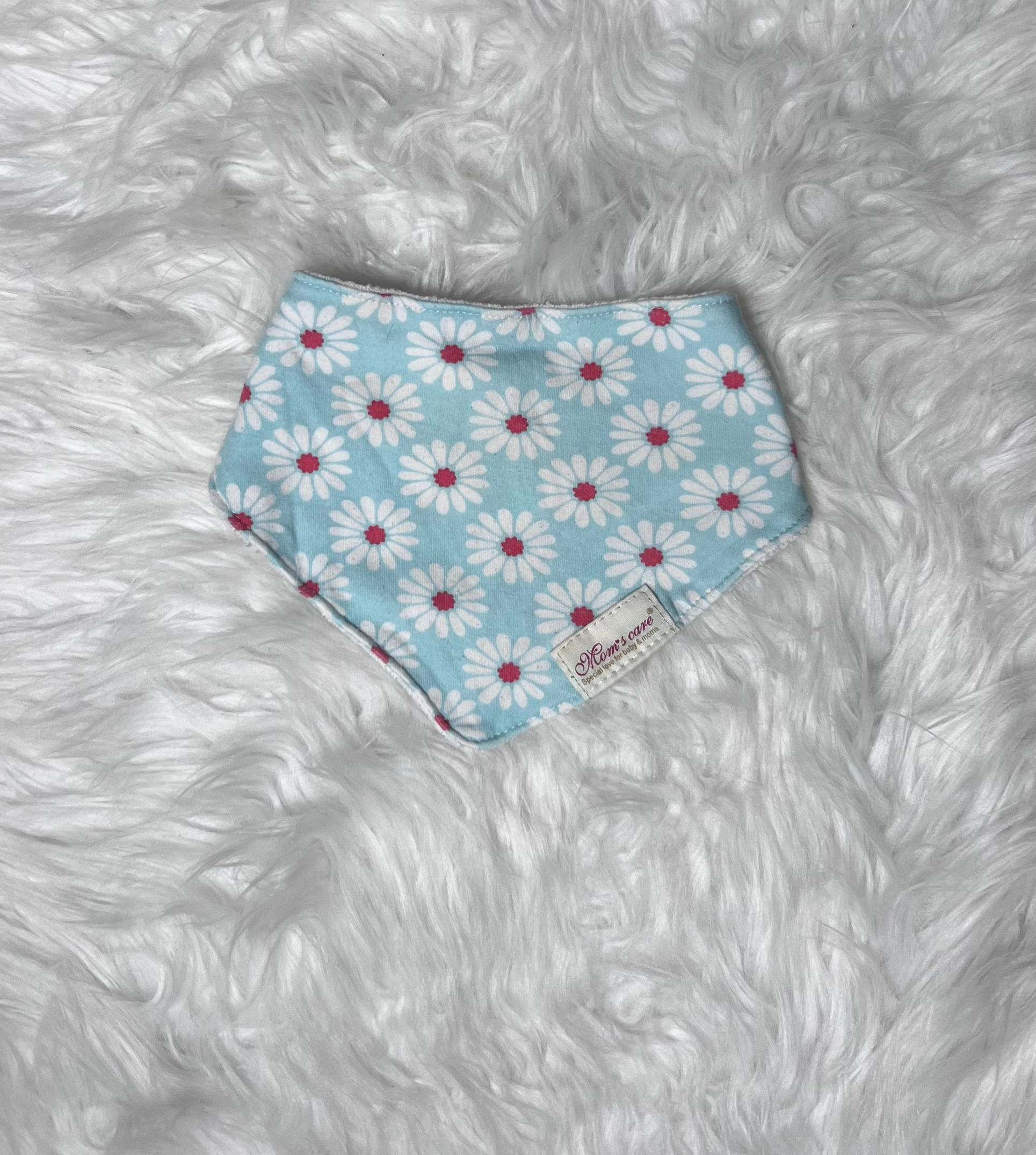 Mom's Care bandana style bib with Daisy print ~ NB
