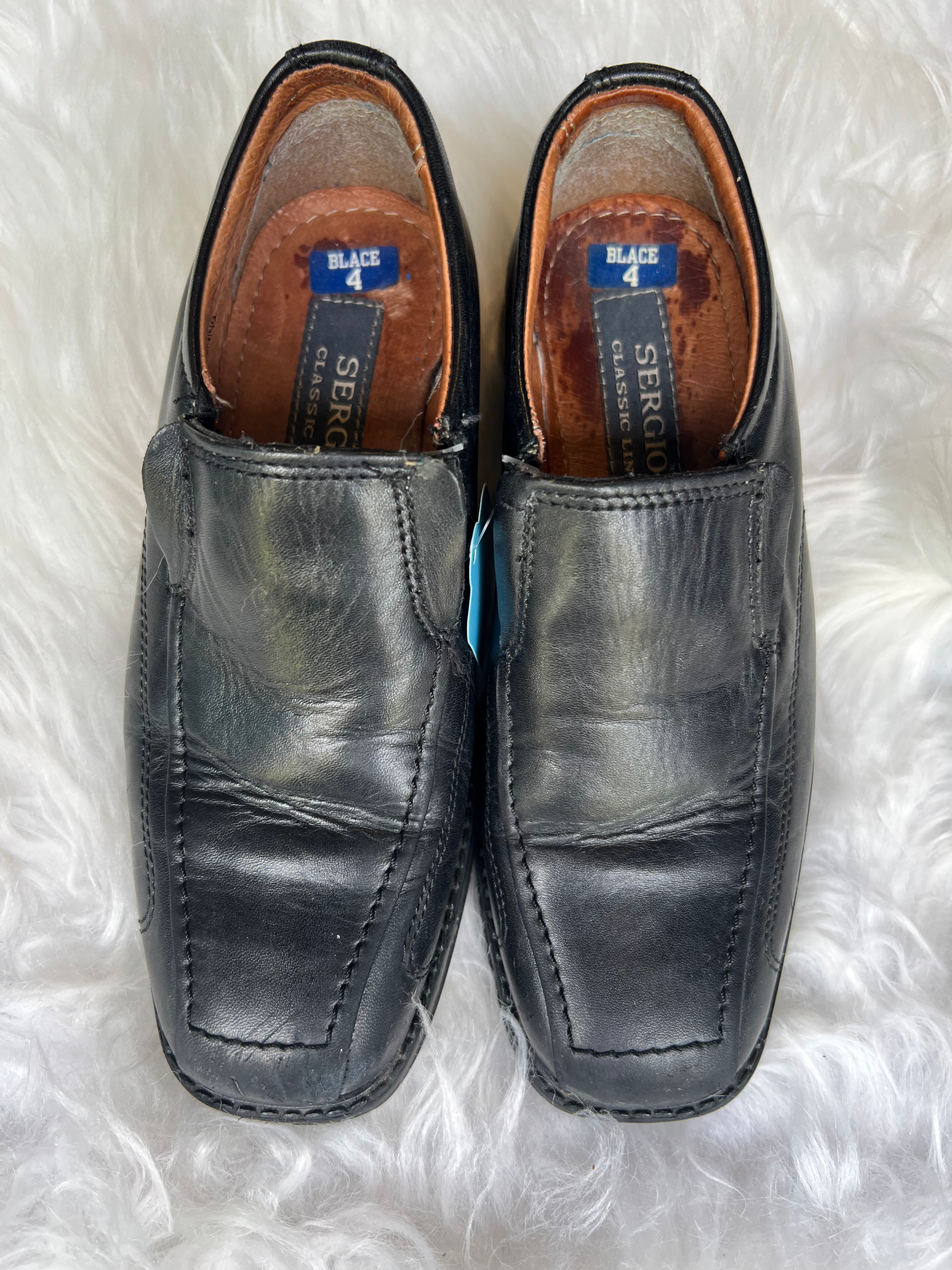 Leather Hard Sole Shoes • 32 (size 1 aprox)