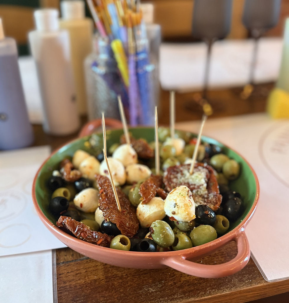 Amigos Ceramic Painting, Nibbles and Fizz