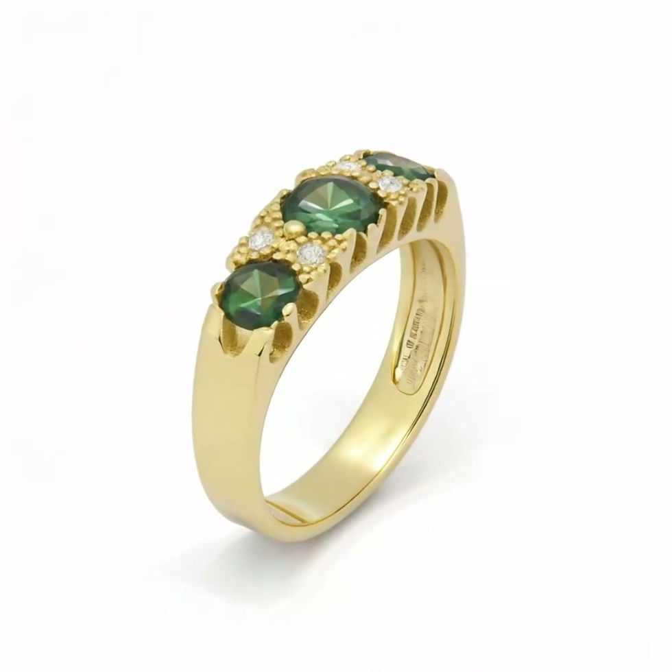 תמונה ממוזערת: vintage gold ring with spinel gemstones and diamonds
