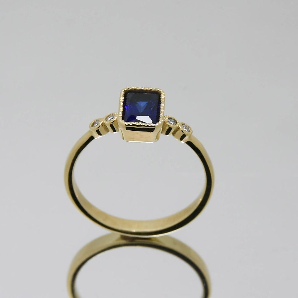 תמונה ממוזערת: טבעת זהב צהוב ספיר ויהלומים