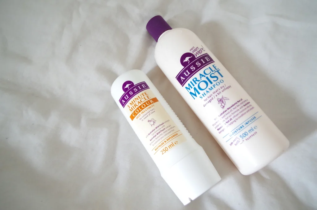 Aussie Miracle Moist Shampoo | The Colour Chronicles Aussie Miracle Moist Shampoo | The Colour Chronicles